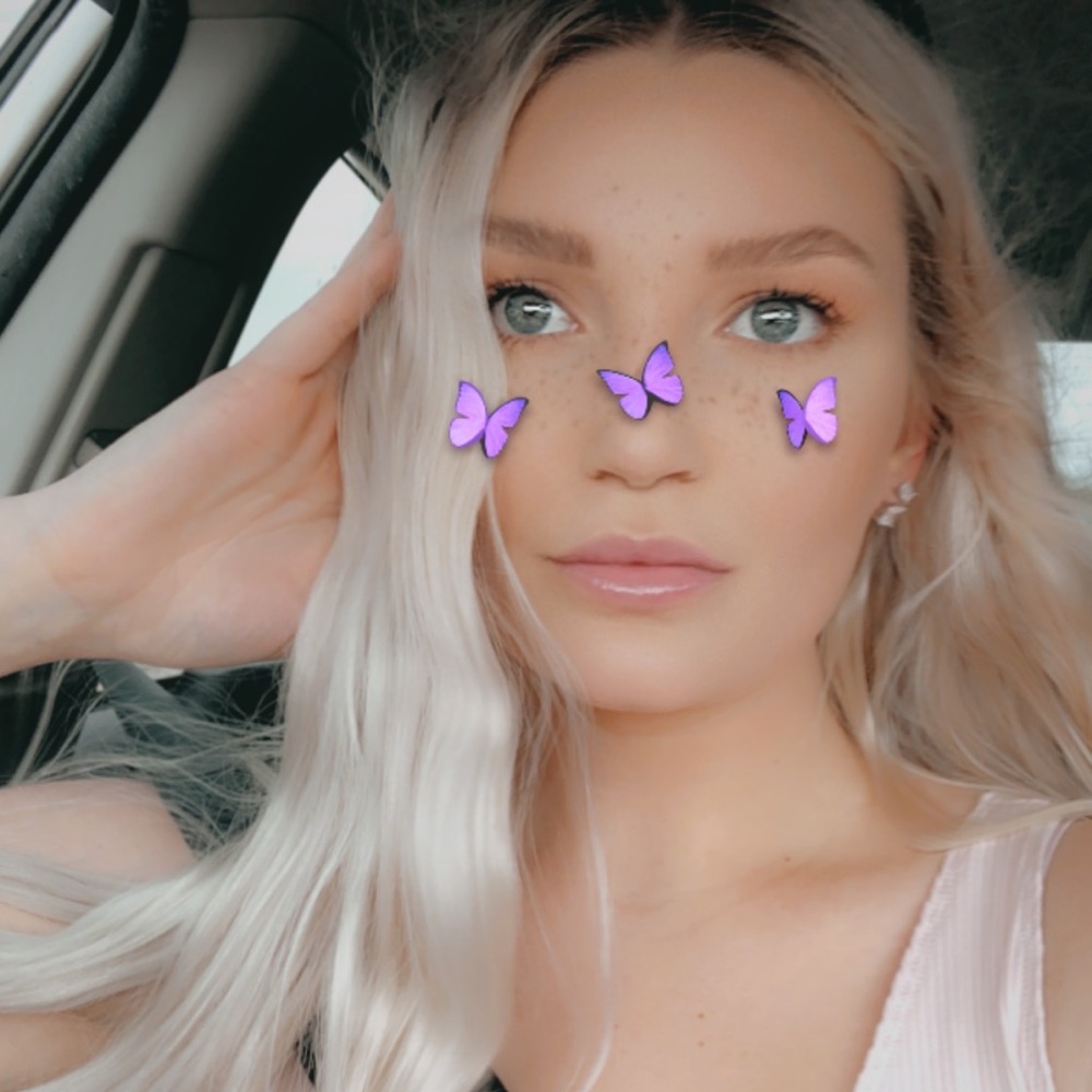 Meet your Posher, Brooke